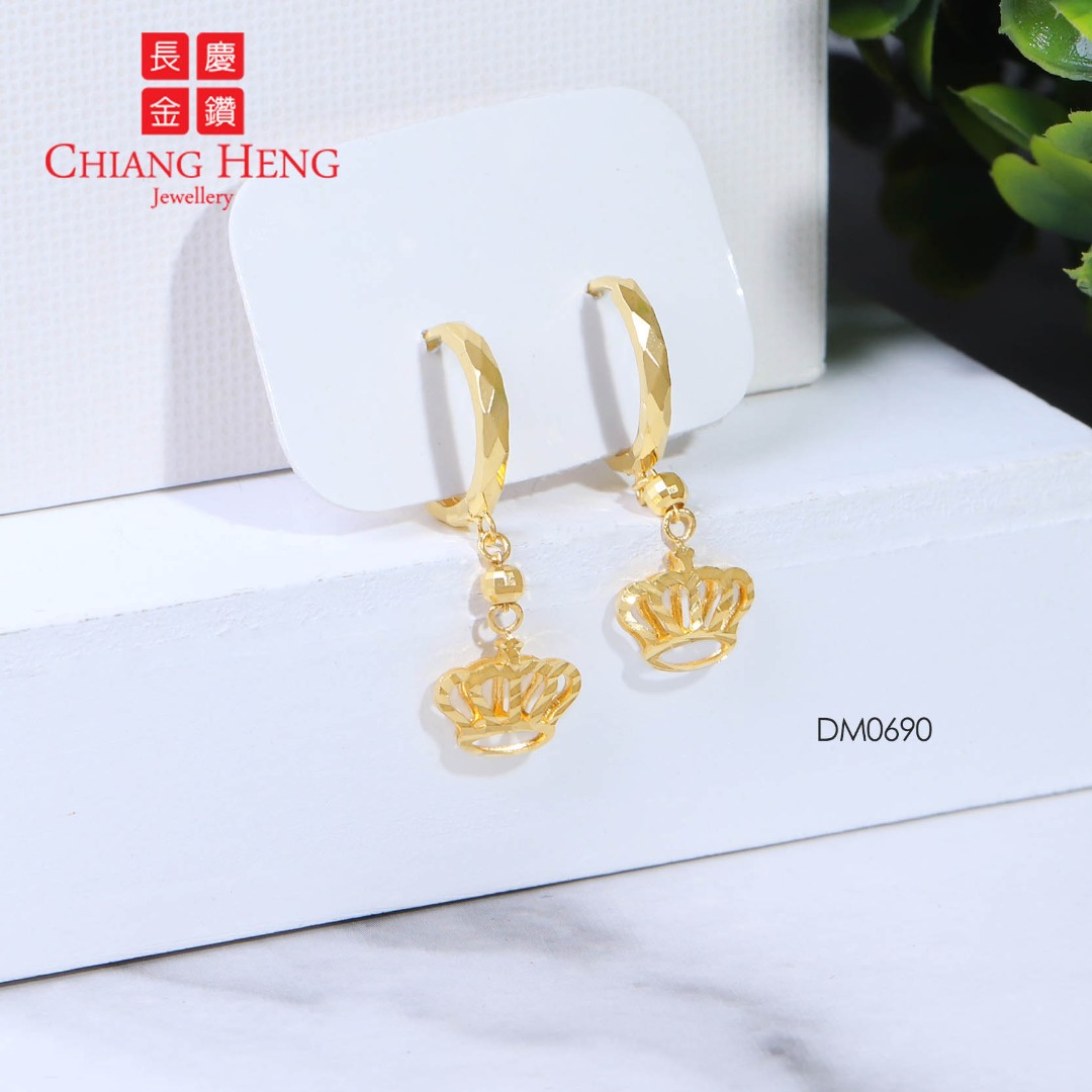 14k Gold 3 Point CZ Crown Baby / Toddler / Kids Earrings Safety Screw
